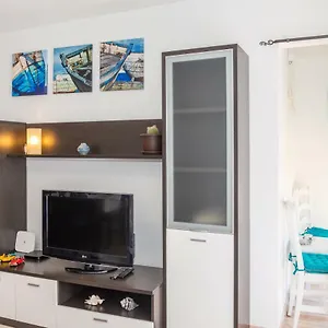 https://casa-del-mar-corralejo-center.in-canary-islands.com